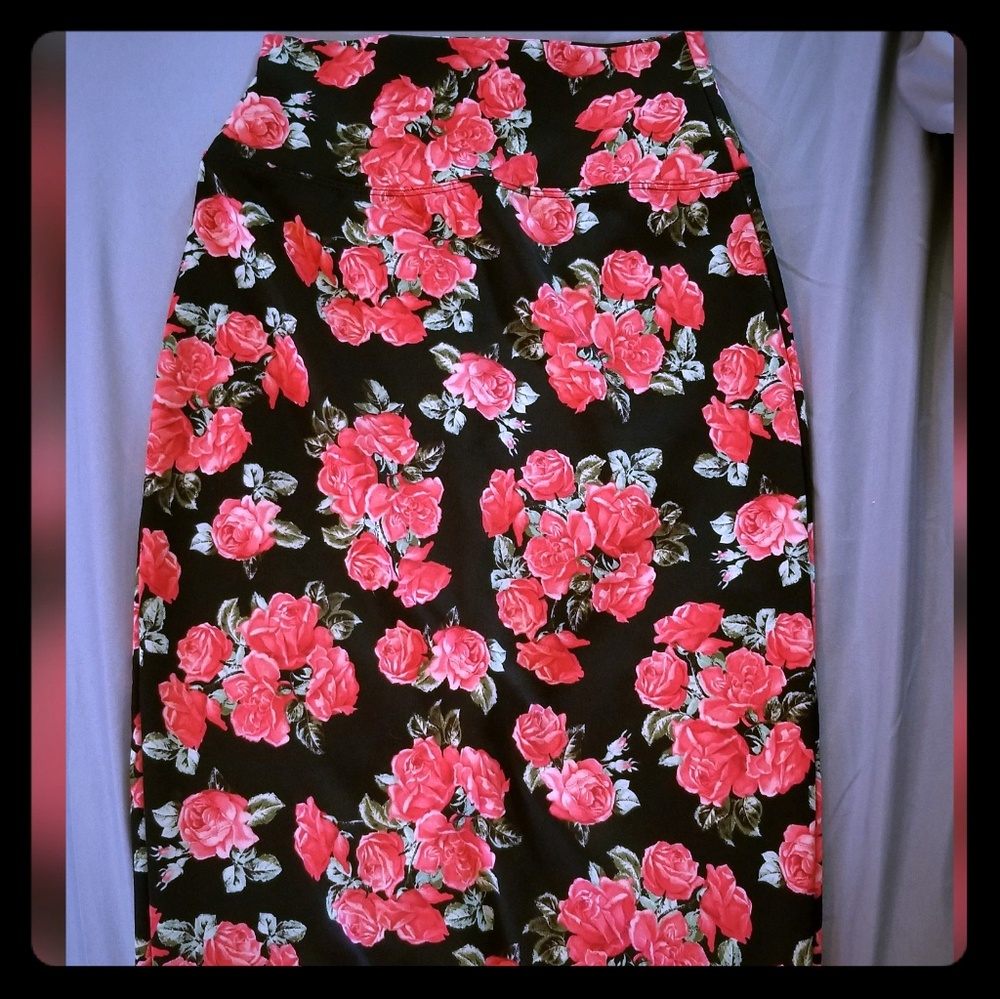 Beautiful Rose Print Skirt